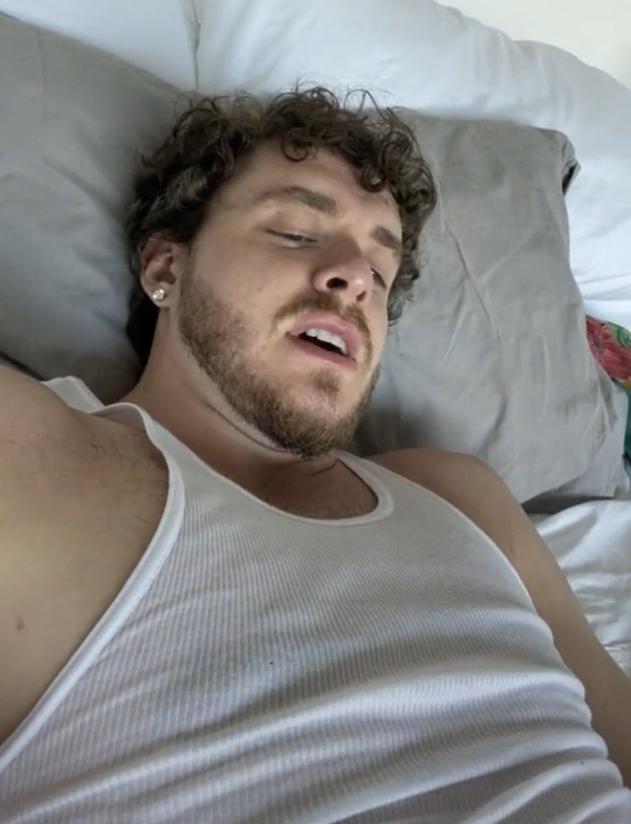 DEVONNE on Twitter: "RT @male_celeb_ass: Gawk gawk"