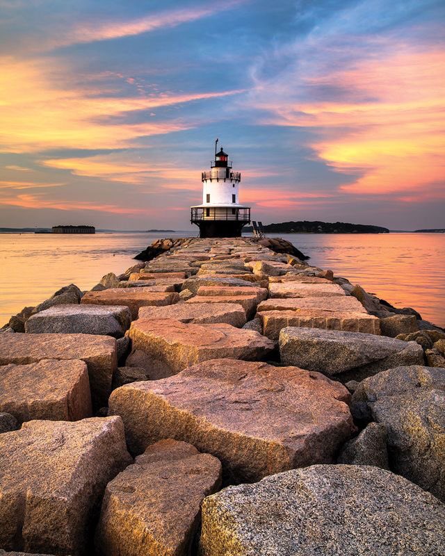 HazzellU's tweet image. Lighthouses from around the world (gorgeous photos) #lighthouses #lighth... youtu.be/JXEKFgOcwpw via @YouTube
