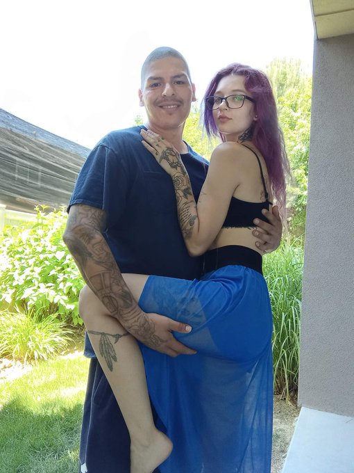 Who wants to buy us dinner tonight? 💸🥺 Dms open #nsfw #sellingcontent #selling #buycontent #sexycouple<a href="/tag/nsfw"class="tags">#nsfw</a><a href="/tag/selling"class="tags"><span>#selling</span></a><a href="/tag/sexycouple"class="tags"><span>#sexycouple</span></a><a href="/tag/sellingcontent"class="tags"><span>#sellingcontent</span></a><a href="/tag/buycontent"class="tags"><span>#buycontent</span></a>