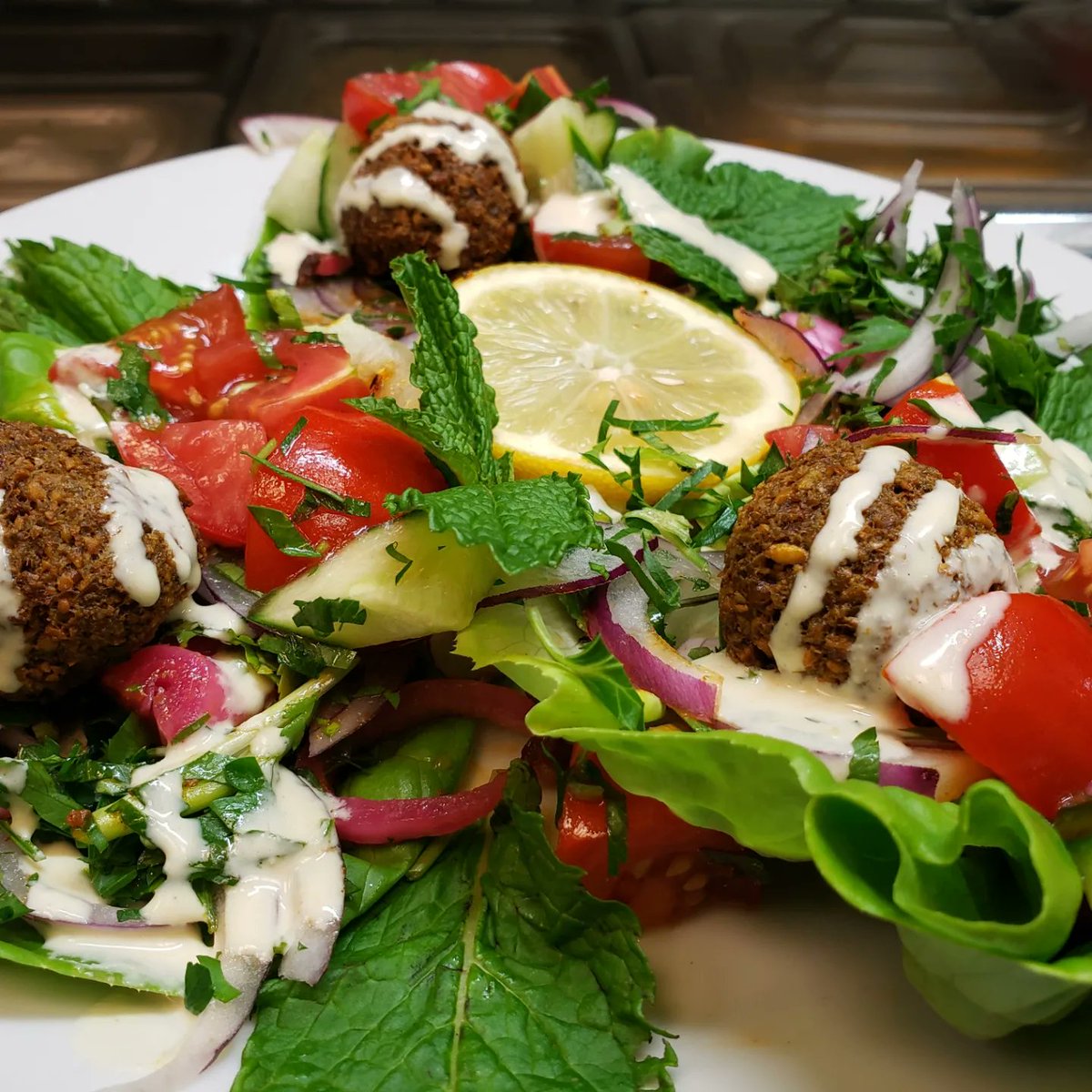 caferakkatn's tweet photo. Chicken Tanour,Lamb shawermah,Syrian hummus, and Falafel Arabi(new)
On Thursday June 30th 6-9 @longhollowgardens
#caferakka #falafel #falafel_arabi #falafelArabi #syrianfood #live_fresh_eat_fresh #vegan #the_road_from_raqqa #tahini #hummus #rakkanroll #foodtruck #hendersonvilletn https://t.co/HzGy8QYsLW