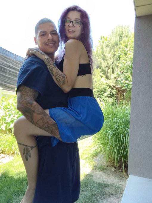 Who wants to buy us dinner tonight? 💸🥺 Dms open #nsfw #sellingcontent #selling #buycontent #sexycouple<a href="/tag/nsfw"class="tags">#nsfw</a><a href="/tag/selling"class="tags"><span>#selling</span></a><a href="/tag/sexycouple"class="tags"><span>#sexycouple</span></a><a href="/tag/sellingcontent"class="tags"><span>#sellingcontent</span></a><a href="/tag/buycontent"class="tags"><span>#buycontent</span></a>