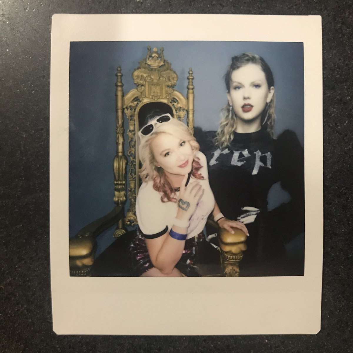 oneswiftlover's tweet photo. Polaroid from #reptourdc https://t.co/nHg0d19DHm