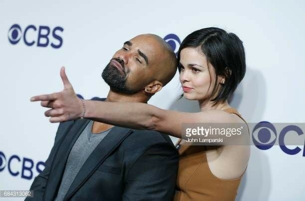 hourly lina esco tweet media