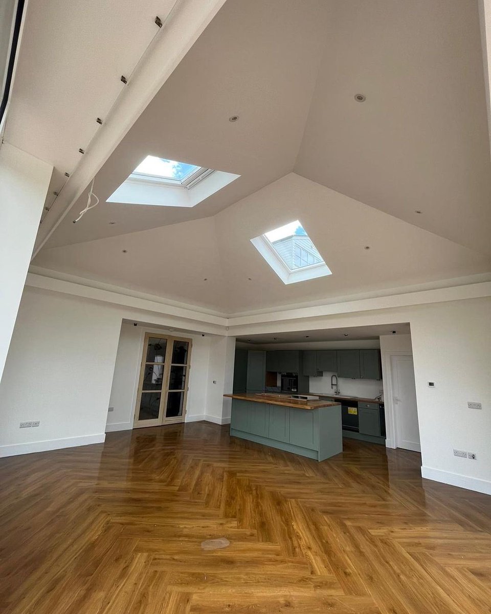 SamWilsonGolf's tweet image. Another family members home gutted and made amazing by @convertyourgarage