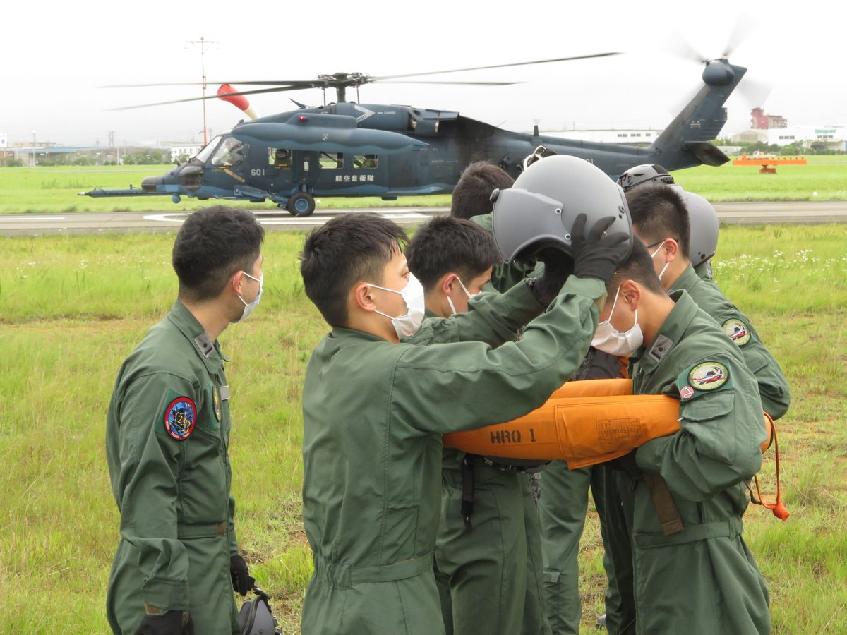 浜松救難隊のUH－60Jによる吊上げ訓練支援を浜松基地内において