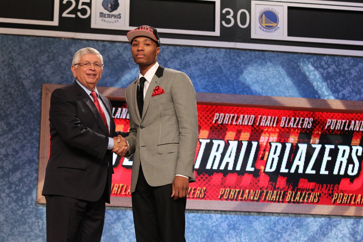 🔟years of Dame⌚️

To celebrate the <a href="/trailblazers/">Portland Trail Blazers</a> drafting <a href="/Dame_Lillard/">Damian Lillard</a> 10 years ago, we have 🔟Damian Lillard Archive Moments to giveaway.🎁  This moment is one of our community's favorites, as it was a series winning buzzer beater back in 2014.  #YKWTII

To enter:👇