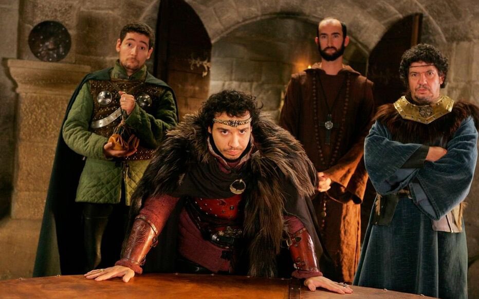 MJeanLaBrousse's tweet image. Certains #PerDir2022 se demandent 🤔 quels ouvrages pourraient les aider à aborder leurs nouvelles fonctions à la rentrée prochaine? Considérant l’imprévisibilité du quotidien d’un Chef d’établissement je ne vois rien de mieux que les 3 premières saisons de Kaamelott 👑@ManagEduc