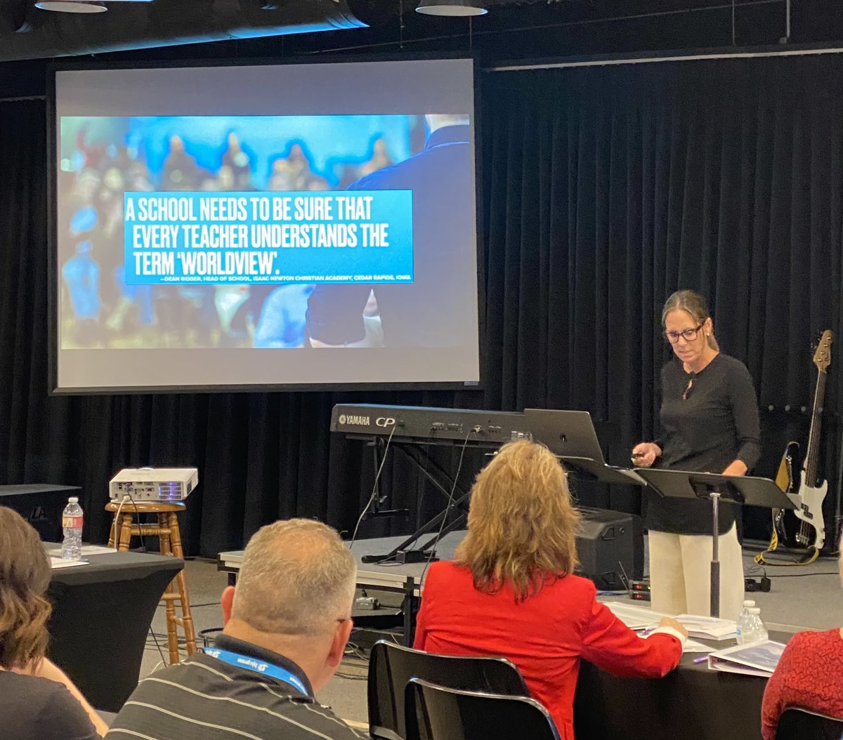 TimEulerII's tweet image. Honored to finally meet my @Twitter friend @StayintheStory. Presenting at #KES22. 

Challenging. Thank you Susan. 

#worldview