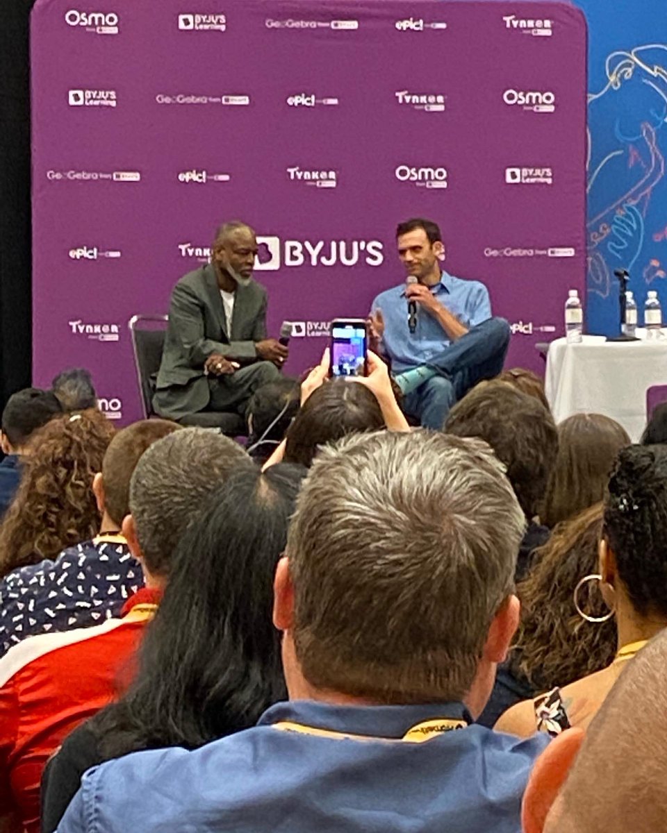 meowluvr's tweet photo. Seeing @levarburton in person! 🌈📖@iste #ISTELive22 @Westside_A5 @a5disteam https://t.co/KkPS1zGAcz