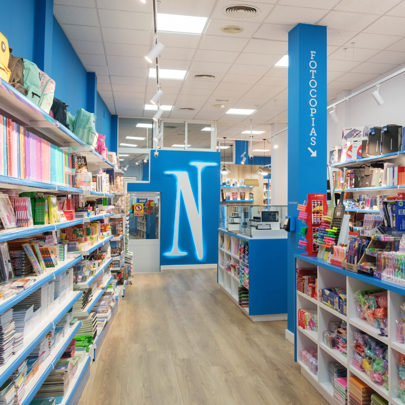 Vexel_es's tweet photo. 📣 Desde 𝐕𝐞𝐱𝐞𝐥 estamos muy orgullosos de contaros que hemos estado detrás del gran proyecto de renovación de #Navarro 🤩📘🔝

Un 𝒑𝒓𝒐𝒚𝒆𝒄𝒕𝒐 𝒊𝒏𝒕𝒆𝒈𝒓𝒂𝒍 de decoración enfocado a dotar al usuario de una 𝒆𝒙𝒑𝒆𝒓𝒊𝒆𝒏𝒄𝒊𝒂 𝒅𝒆 𝒎𝒂𝒓𝒄𝒂 única 🙌 https://t.co/dcTuYcCdLD