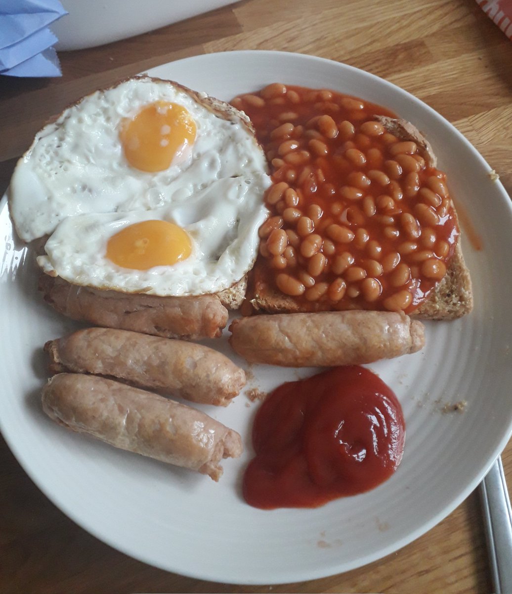 thebaines's tweet photo. Cooking for myself and I could not give a shit. #teaupdate @chloearmstrong1 https://t.co/TMirWpYWDc