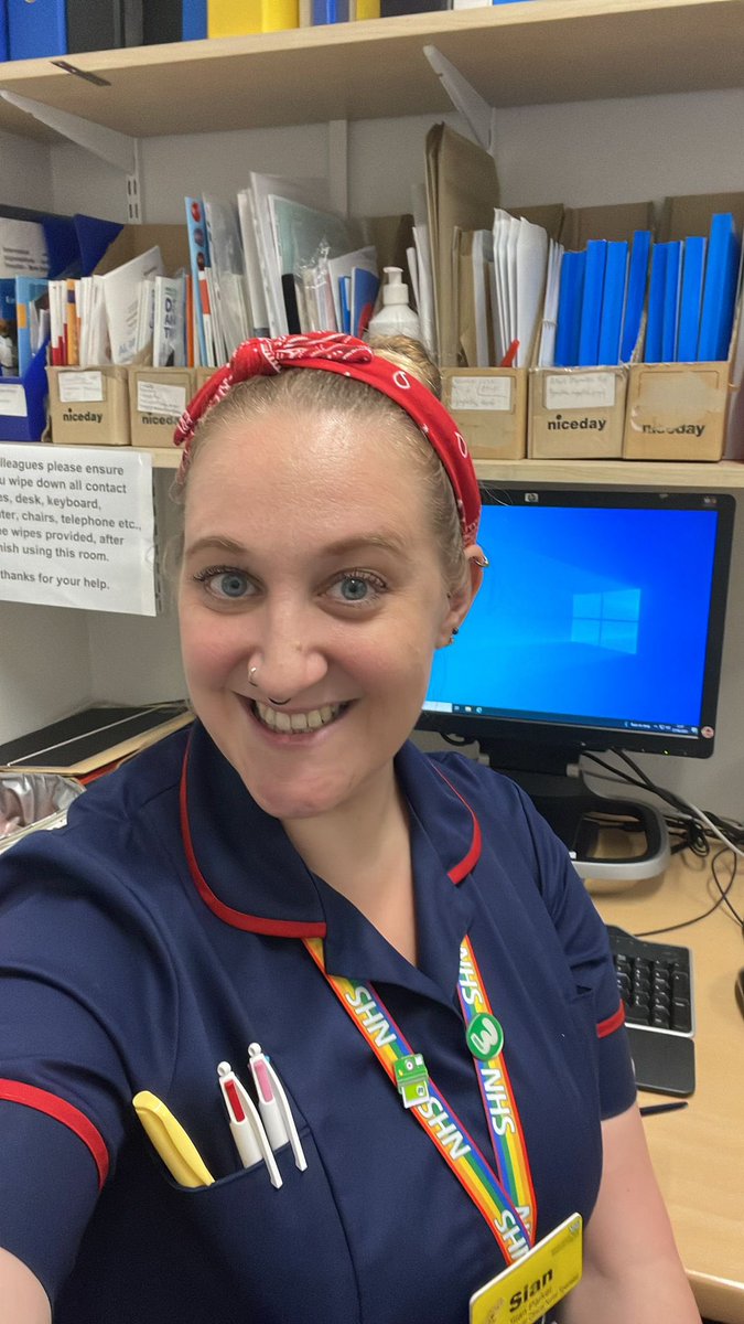 ESTHCancerCNS's tweet photo. 2 Days into the first nurse-led #HeadAndNeckCancer Telephone Assessment Clinic - Well Done @SianyLouP 🎉🥳🎉 we are so proud 🥰 @epsom_sthelier https://t.co/iHGEXewA71