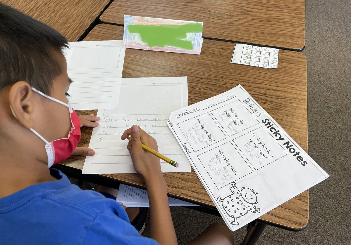 MsKnudson1's tweet photo. Conferencing with Ss during Writer’s Workshop and using notes to help with informational writing. #Authorsatwork #SummerSchool2022 #USDlearns @anniesmurphy https://t.co/XY6lXWgkPv