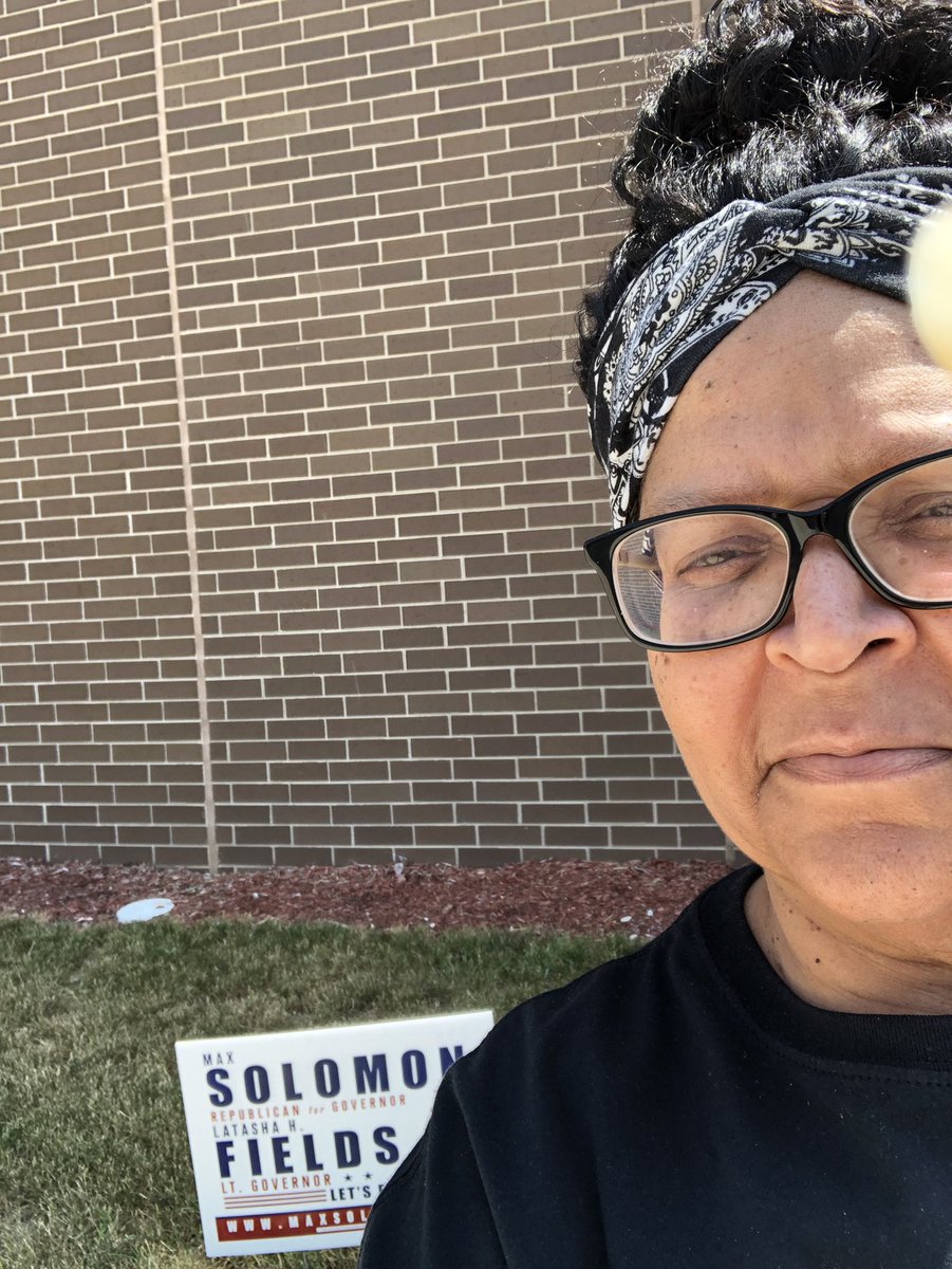 Msdebra_01's tweet photo. It’s #ElectionDay  #Election2022 
I #voted For 
🎉MY BEST FRIENDS🎉
 @Max4Gov @MmaxSolomon &amp; @LatashaHFields #VoteConservative Christian Conservative Republicans 
Illinoisans Go #Vote https://t.co/AxFnroOWjX https://t.co/5XGbodnIu3