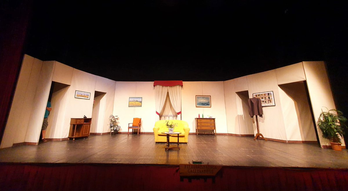 CFGTeatrale's tweet photo. Quasi pronti al @TeatrodiSaronno con #ilmortoevivo di #orestedesantis regia di#giovannimelchiori.

#teatroamatoriale
#fitalombardia https://t.co/evYXbSge4q