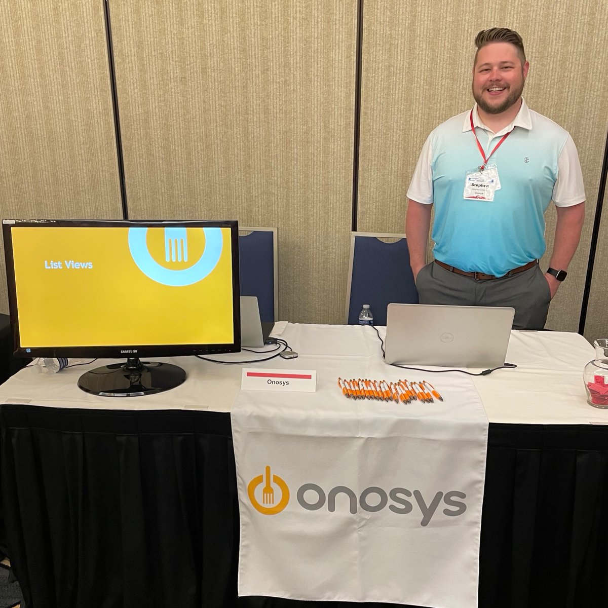 Hello from the Pizza Inn Annual Franchisee Conference in Louisville, KY! 🍕🍕🍕Stephen Szklarz, Onosys Sr. Client Success Manager, is set up and ready to talk to #franchisees about all things online ordering and #pizza!
