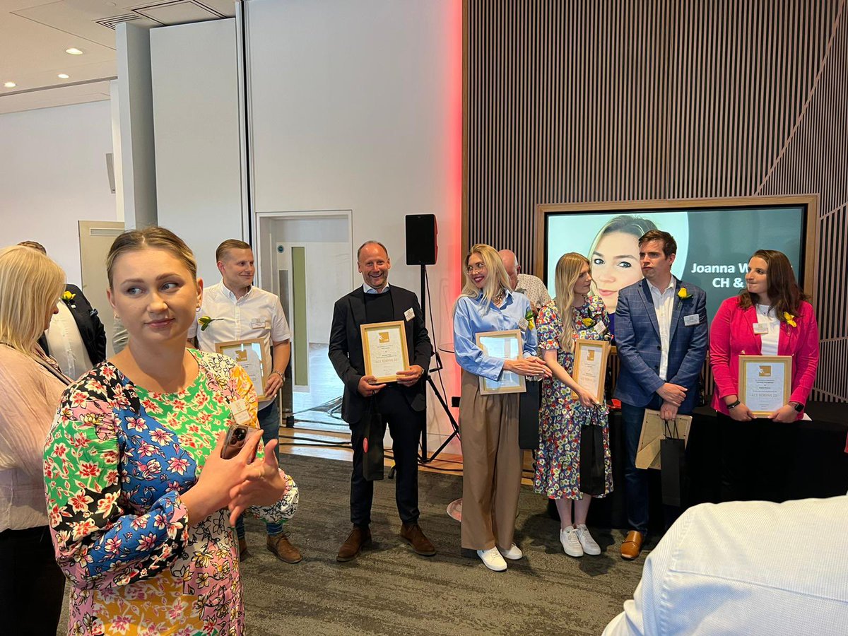 And tonight at the <a href="/acegborg/">ACE</a> #ACERobyns <a href="/LeoCoates6/">Leo Coates</a>’s understudy is our very own Anthony Bennett! Get well soon Leo