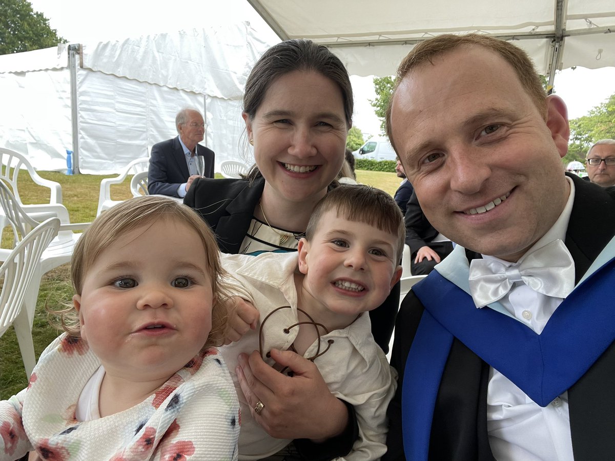 Delighted to finally graduate in person #PhD and to share celebrations with my dream team. A bonus of late graduation is my daughter could come…she wasn’t even born when I had my viva! <a href="/DundeeDental/">Dundee Dental School</a> <a href="/dundeeuni/">University of Dundee</a>