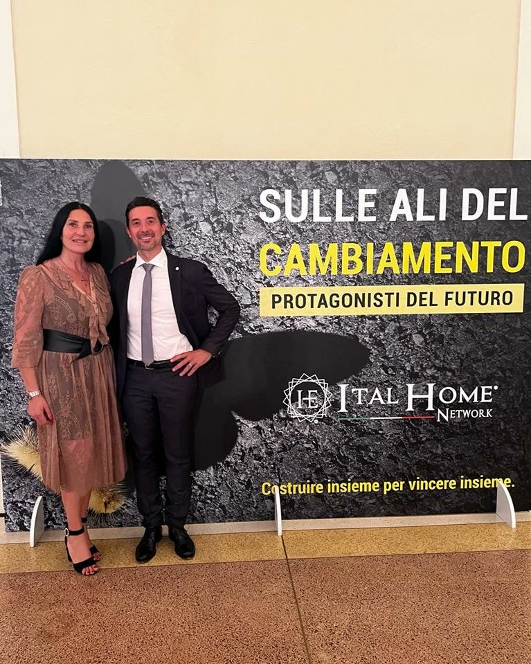 LaraMagoni's tweet photo. A #VapriodAdda per il convegno "Sulle ali del cambiamento" di Ital Home. Una serata per sottolineare la crescita del settore immobiliare. La Lombardia è protagonista del 21% delle transazioni nazionali di compravendita di immobili: un dato che ne certifica il ruolo trainante. https://t.co/kuVzbdAeF1