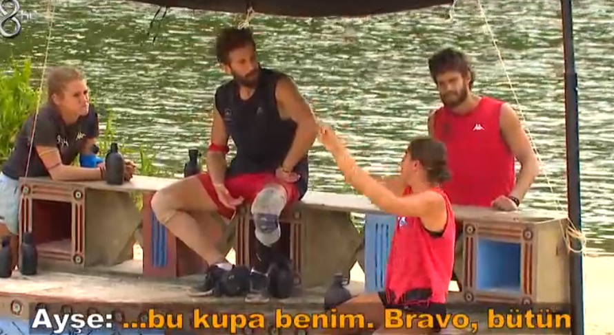 SurvivorDiyal0g's tweet photo. Ayşe:" Git o kupayı kaldır ben istediği atışı çıkartmadım ama her şeye rağmen bu kupa benim dersin. Bütün Survivor senin Batuhan al. Al şu şampiyonluğu gözün doysun,  ruhun doysun, karnın da doysun her şeyin doysun. Biz de rahatlayalım"

#SurvivorAllStar2022 #survivor2022allstar https://t.co/5sNQubaCEs