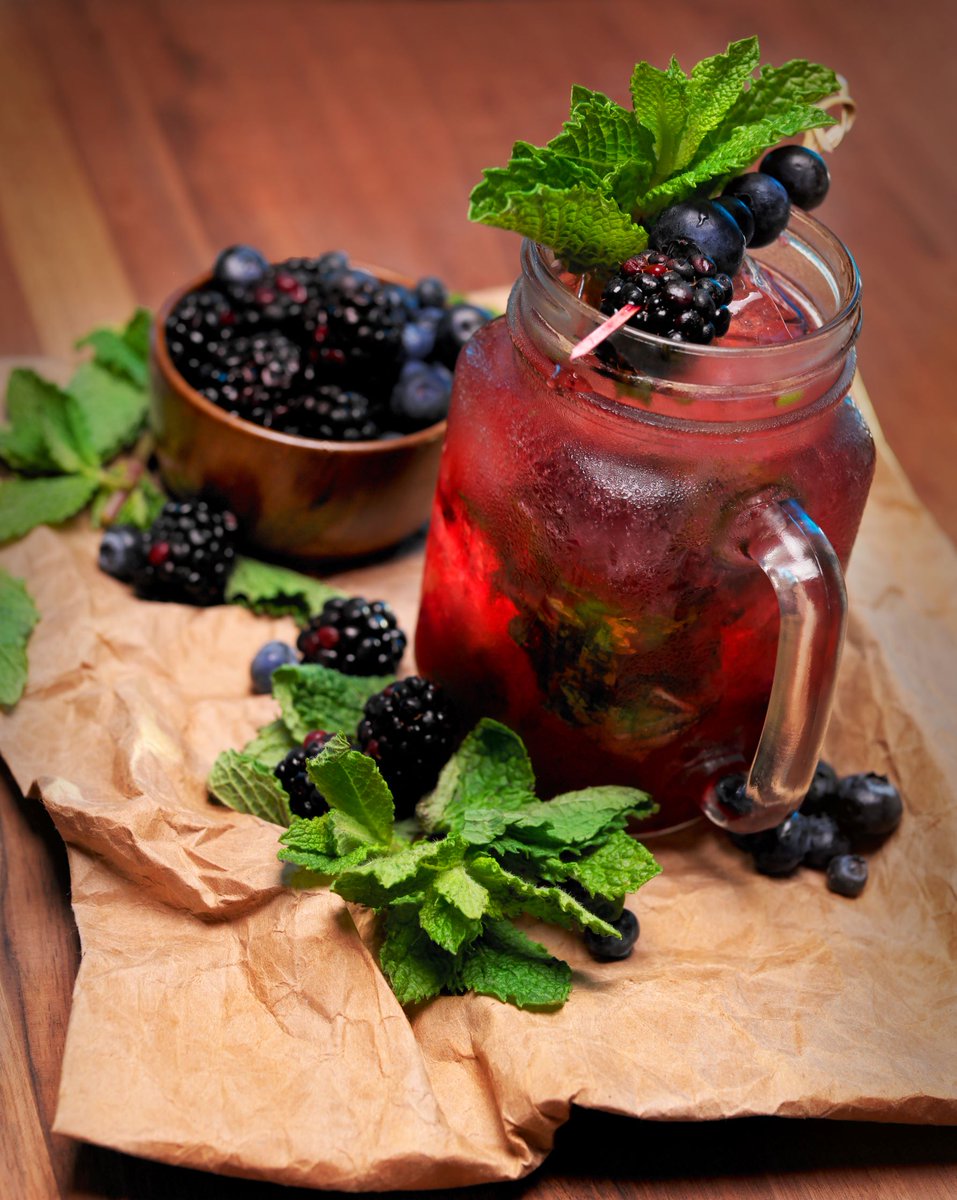 SoleOTO's tweet photo. Enjoy the best of BALEENkitchen while at the beach! Fabulous flavors, refreshing cocktails, and the beat of Miami will have you coming back time and again.

#fiveoclocksomewhere #visitmiami #sunnyislesbeach #mixology #happyhour #baleenkitchenmiami #solemiami #noblehousehotels https://t.co/H179s49xOa