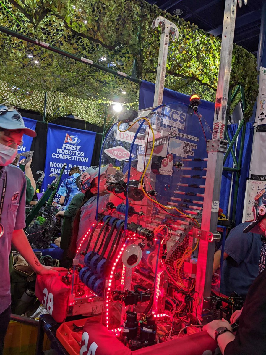 Come out to the FOOD TRUCK RALLY at HVA tomorrow, June 29! Buy your drink from the RoHAWKtics and meet our 2022 robot “Gary”!