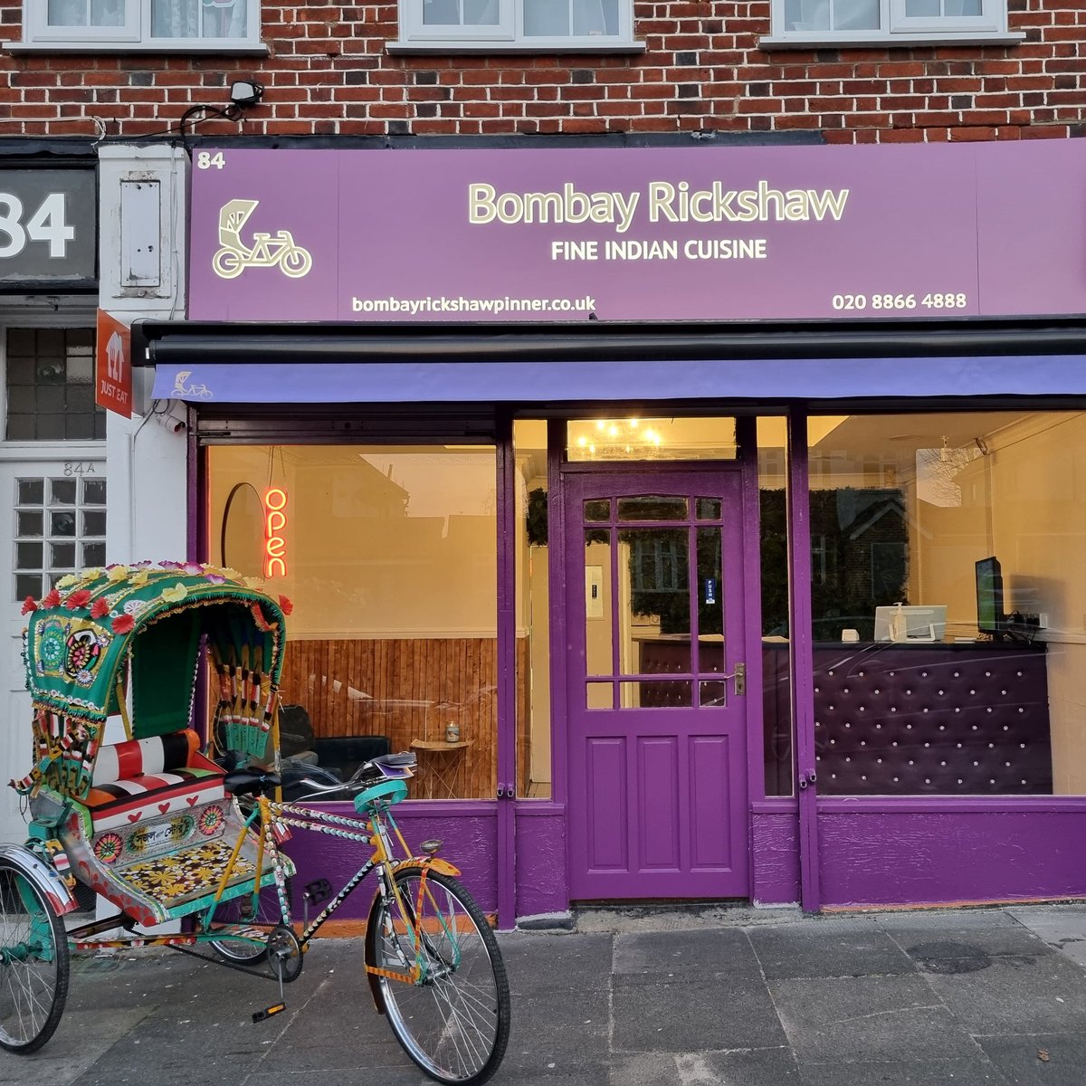15% off all orders at Bombay Rickshaw!

Friday, Saturday &amp; Sunday free bottle of Pepsi on all orders over £20!

You must quote Bombay Heatwave!

Call to order 020 8866 4888 
bombayrickshawpinner.co.uk

Free Delivery!