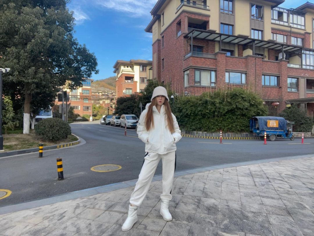 cutepie87r's tweet photo. Hope y'all having a great week ☺️☺️ https://t.co/7UpqXbpo4a