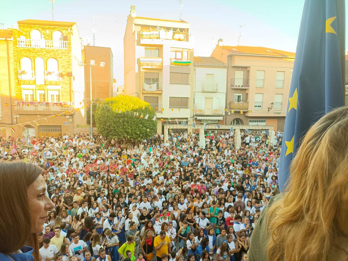 Ha pasado demasiado tiempo pero por fin volvemos a celebrar nuestras fiestas en honor de San Pedro y San Marcial.

¡Felices fiestas! 🎉 🍷
