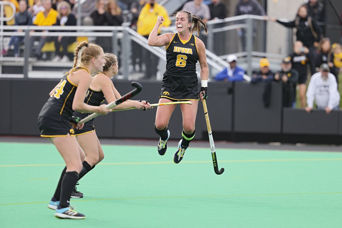 iowafieldhockey's tweet photo. Top Ten Tuesday #7️⃣

We had some big time individual awards last year. One of our favorites was Anthe Nijziel being named back to back Player of the Year and Defensive Player of the Year! 

#DPOYPOYx2 https://t.co/pdVDrTsTQZ
