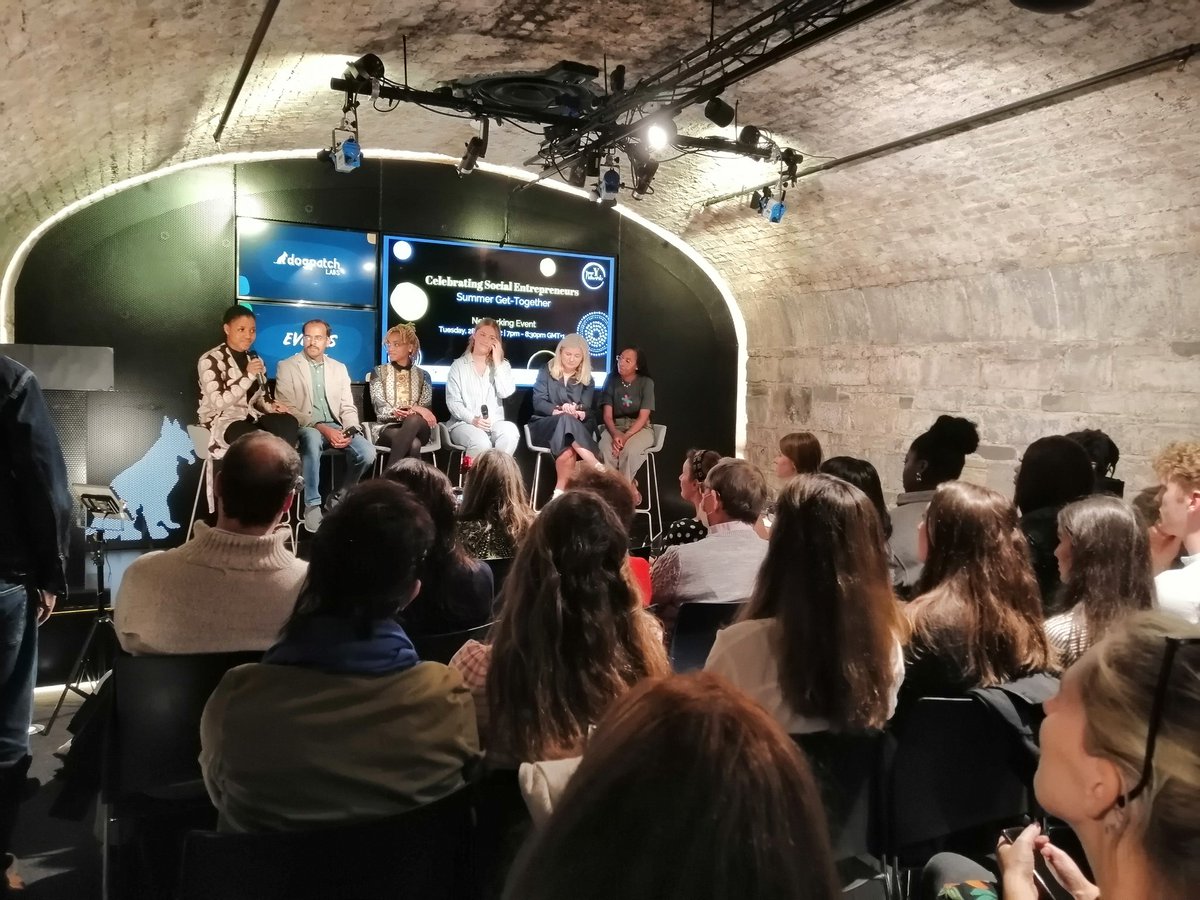 YourYNetworkHQ's tweet photo. Our roundtable discussion about #irish Social Innovators just started!!
#YourYnetwork #socialimpact #socialenterprise #socents https://t.co/0oNffzTdZX