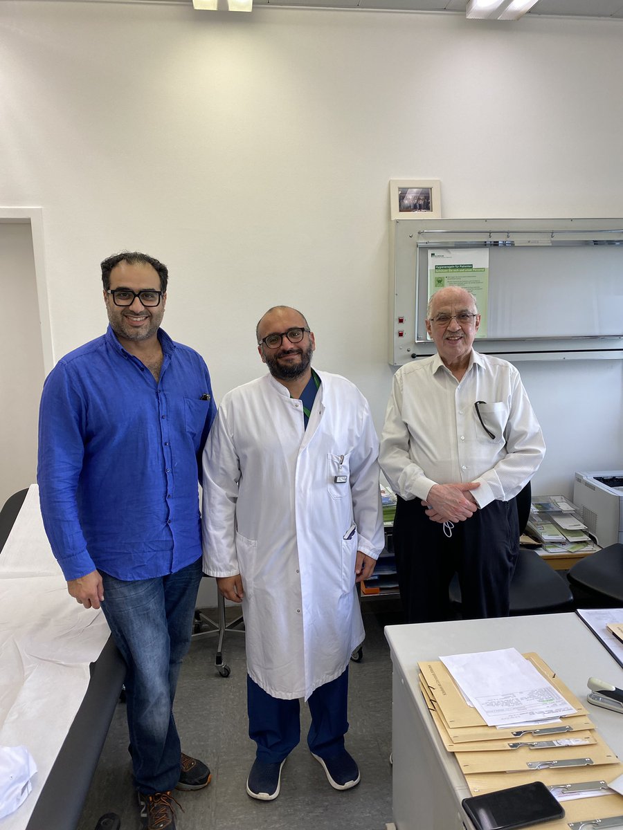 Tshowaier's tweet photo. شعرنا انا و الوالد بالفخر بان نرا احد ابناء بلدنا يعمل في اكبر المستشفيات الالمانيه و في فريق اهم بروفسور متخصص.. كان الدكتور سهيل قمة في الاخلاق و المعرفة و الدقه خلال اداء عمله و كان واضح ان البروفسور يعتمد على الدكتور سهيل بشكل كبير  الله يوفق ابناء وطننا اينما كانوا كلنا فخر https://t.co/RFdz1z2MtW