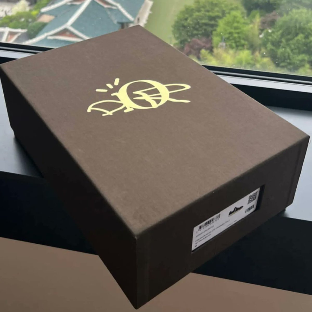 hiddensociety's tweet photo. The Travis Scott x Dior Collab was originally set to release in January of '22. After the concert that left many fatalities, it was postponed with the rumors of being fully canceled. However, it's looking like orders are being placed -maybe a silent drop for Dior's elite members? https://t.co/NlWIHy6xPY