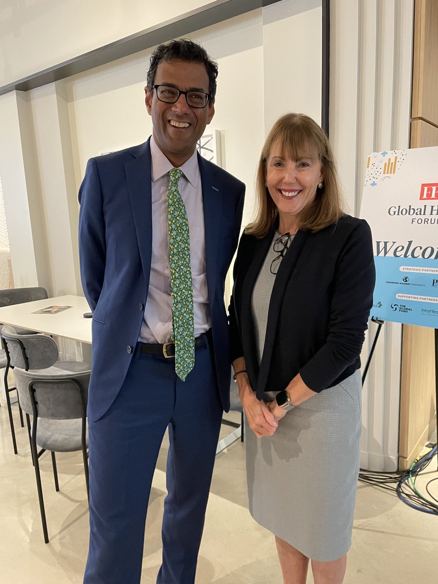 Post-decades of DC reporting, it’s NBD to meet feds or pols, but great to meet ⁦<a href="/Atul_Gawande/">Atul Gawande</a>⁩ IRL ⁦<a href="/ForeignPolicy/">Foreign Policy</a>⁩ event I’m moderating 4:30 panel at. Read him for yrs/intvw for USATODAY⁩ usatoday.com/story/news/pol… ⁦&amp; talked re: ⁦<a href="/YouthcastMGrp/">Youthcast Media Group</a>⁩ of course!
