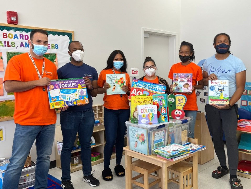 PGCLinks's tweet photo. #PGCLinks proudly support the The Links Incorporated’s 7500 Book Challenge. We donated 116 books to the Easter Seal Head Start Center in District Heights, MD. Together we’re helping to be #LinkstoSuccess for our youth #LinksInc #Links43NA #7500BookChallenge #LinksReadToSucceed https://t.co/TfEM7OvWKH