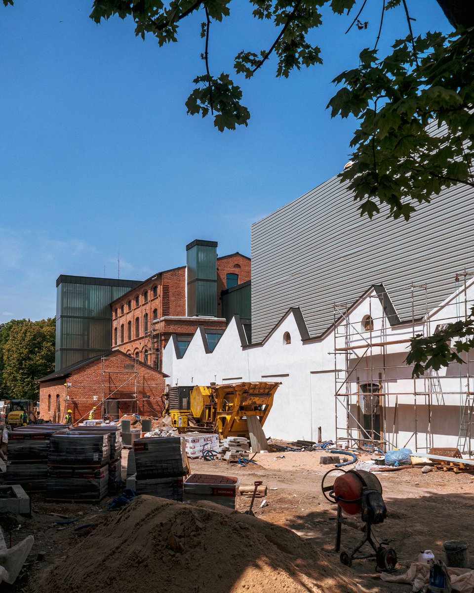ddlodz's tweet photo. Nie tylko teatr, biblioteka i rodzinna restauracja. 100-letnia fabryka Wigencja będzie miała również ogród i plac zabaw dla najmłodszych. https://t.co/hBeGVOO1Gj