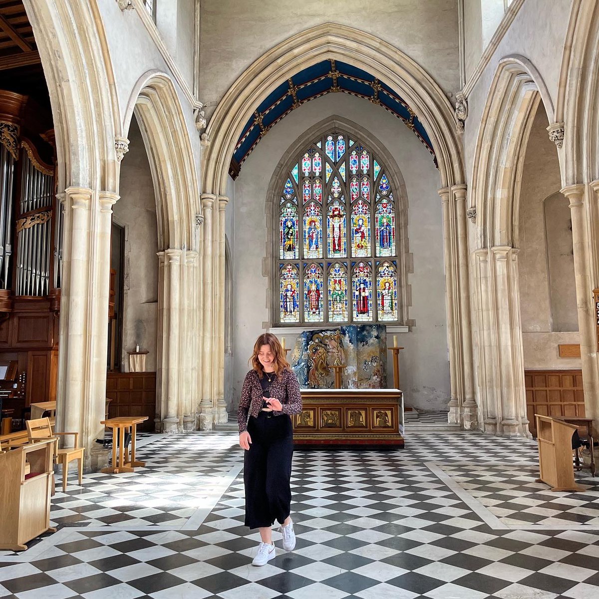 Here’s co-producers Pia &amp; Harry doing a quick recce of our venue ahead of installations 2022 which is happening a week today !!! Get your tickets in advance on a pay-as-you-feel scale from £3-10 OR for £6 on the door 🪱🪂🥀