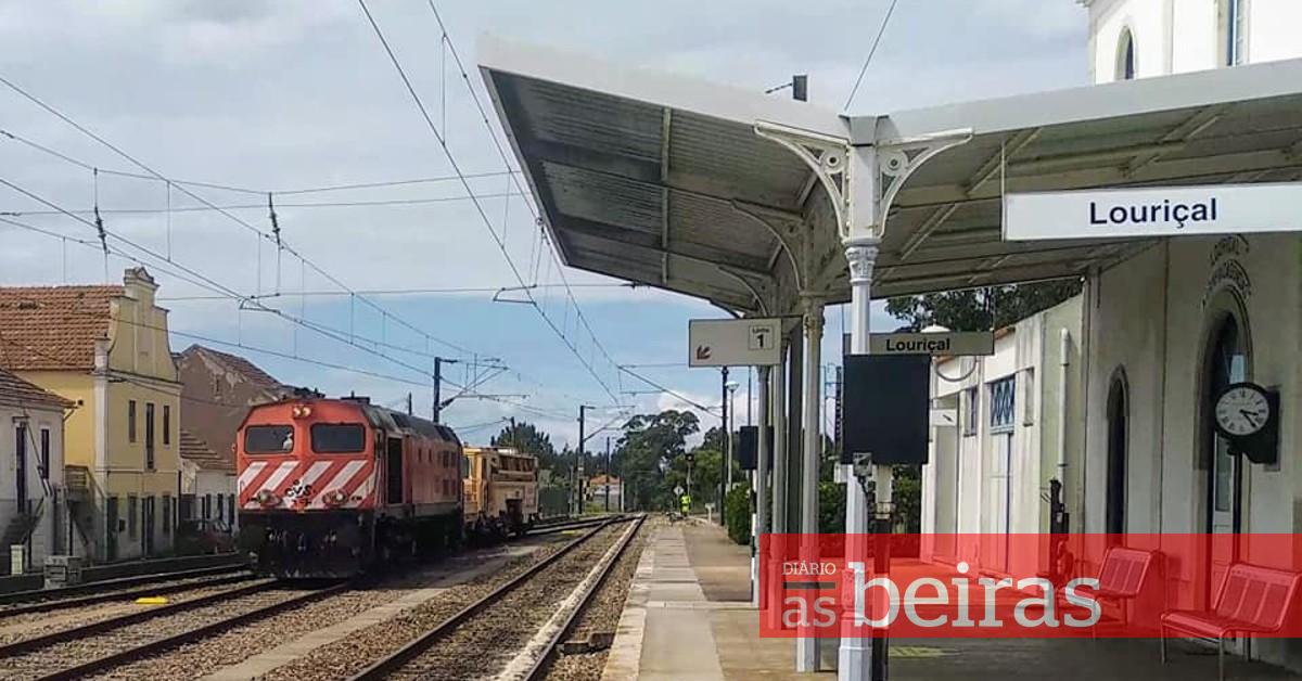 asbeiras's tweet image. A Infraestruturas de Portugal (IP) prevê lançar nas próximas semanas o concurso para o projeto de modernização da Linha do Oeste entre Caldas da Rainha e Louriçal, obra incluída no programa Ferrovia 2030.
#linhadooeste #Louriçal

asbeiras.pt/2022/06/ip-vai…