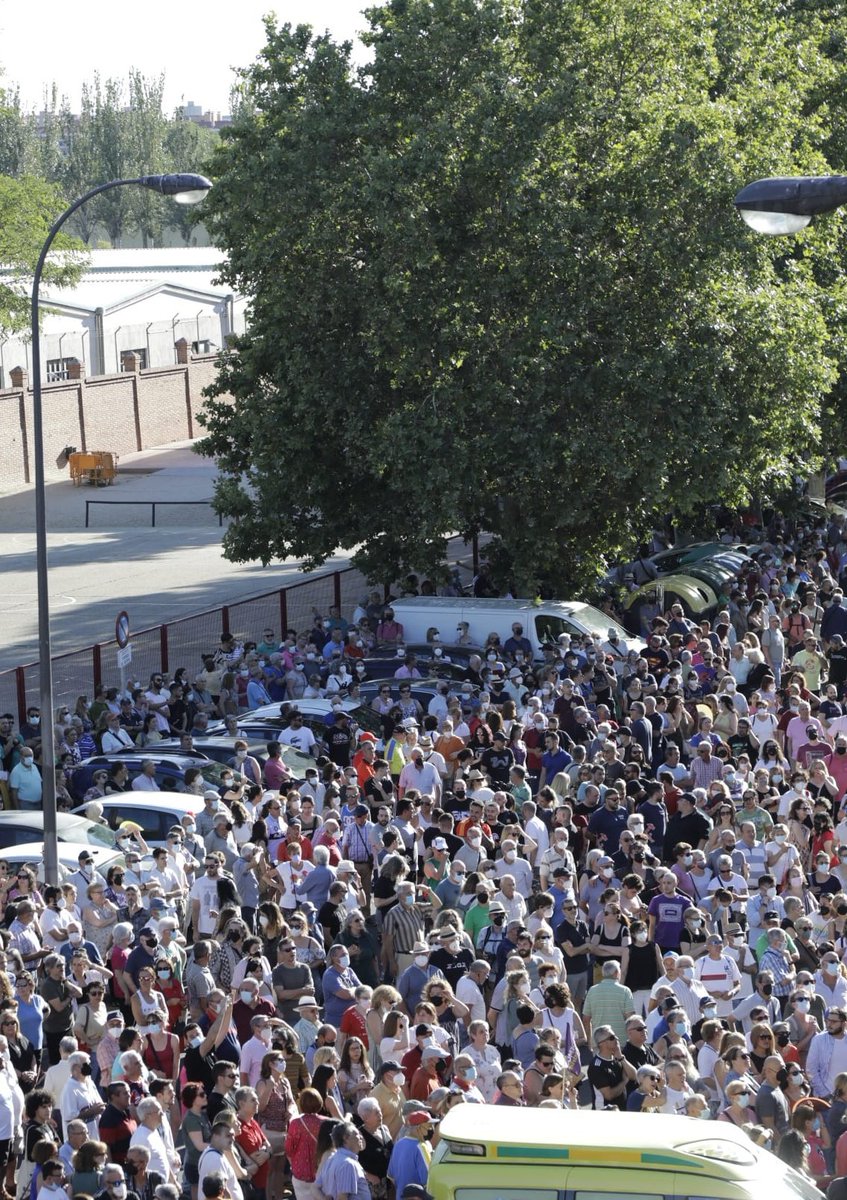 aytogetafe's tweet photo. 5.000 vecinos 💪🏻 se concentran en #Getafe para defender la #SanidadPública en la primera de las movilizaciones contra el cierre de las Urgencias en Los Ángeles ¡Seguiremos! https://t.co/LkwmqFZhmB