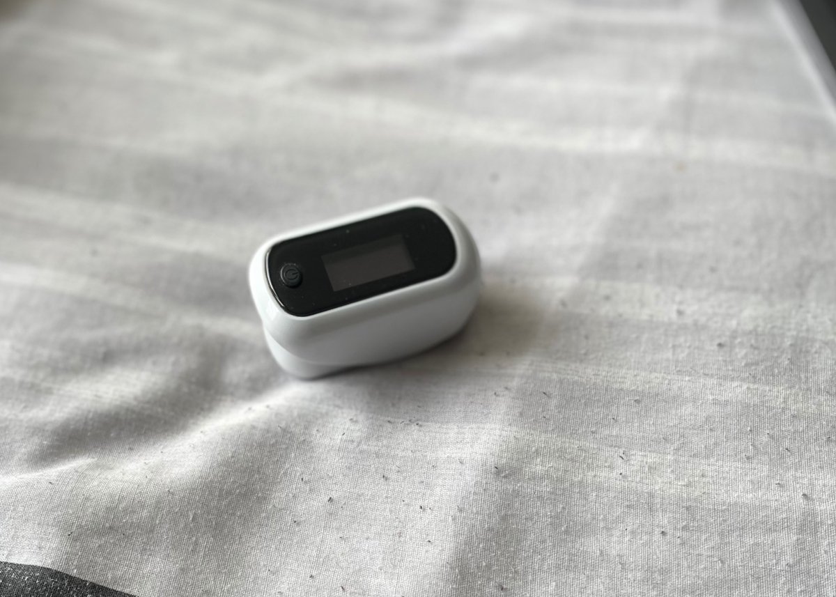 CFBite 12: Oximeter readings are the scariest numbers I ever had to read.. believe me I did study advance math.. days when my oxygen was as low as 80.. pulse as high as 120.. terrified parents checking them very hour.. nightmares are made here folks #cfcantwait #trikafta4all