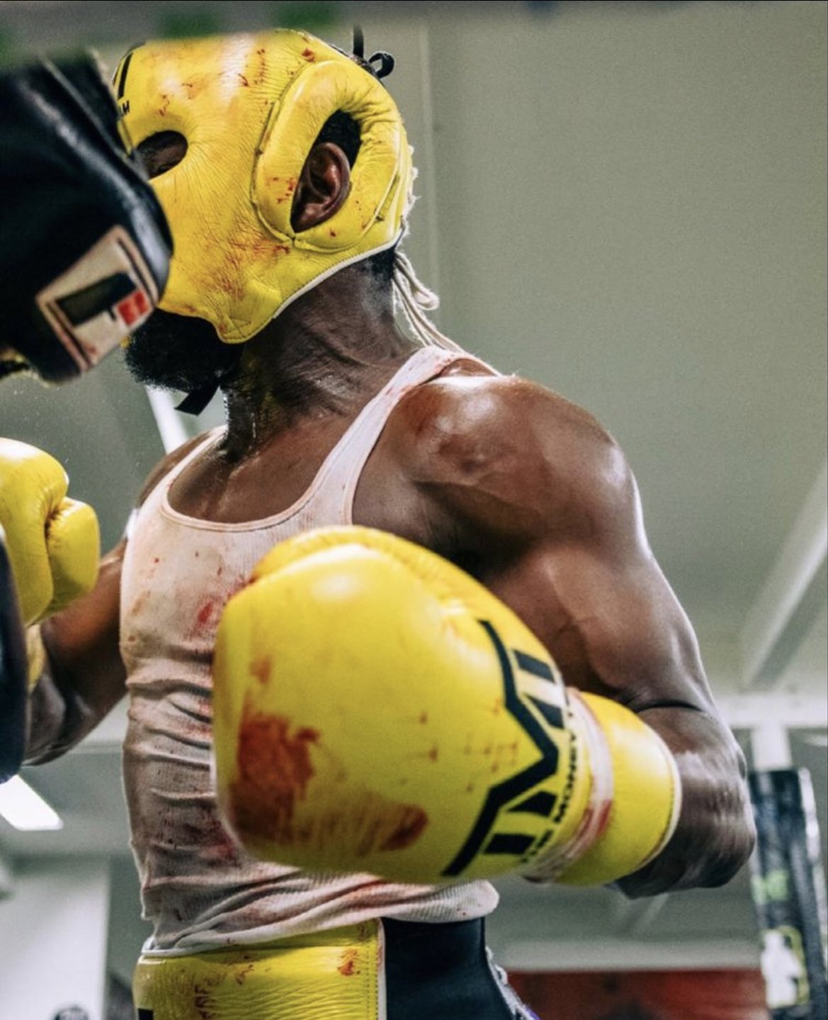 Fight Pics That Go Hard on Twitter "Floyd Mayweather during sparring