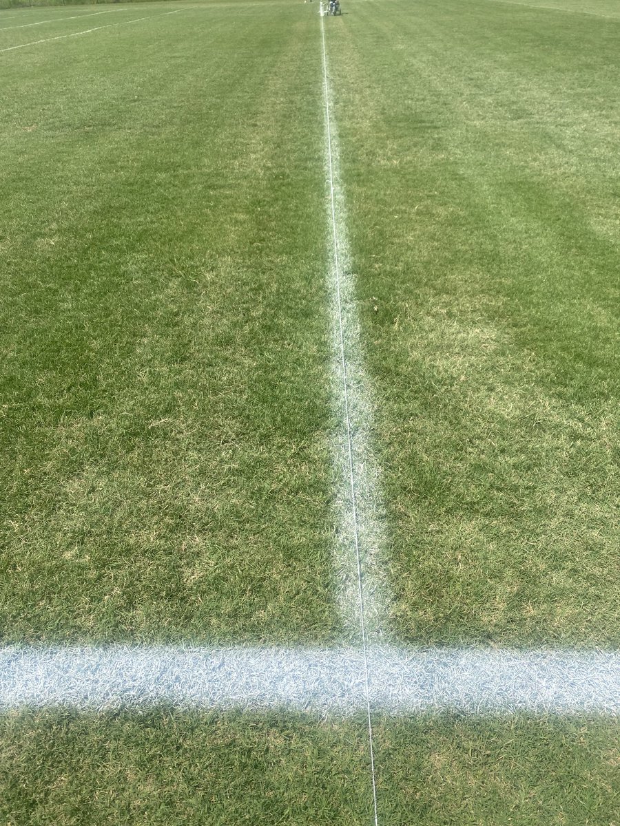 bdendy24's tweet image. Life of a coach #52days#GameDay#Blessed#Maverick🏈🏈