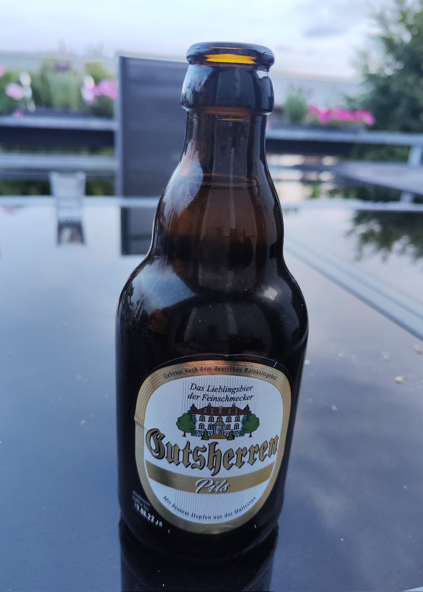 philosofranl's tweet photo. Feierabend Bier 
#gutsherrenpils #foersterbrecke https://t.co/mosqFdgGyx