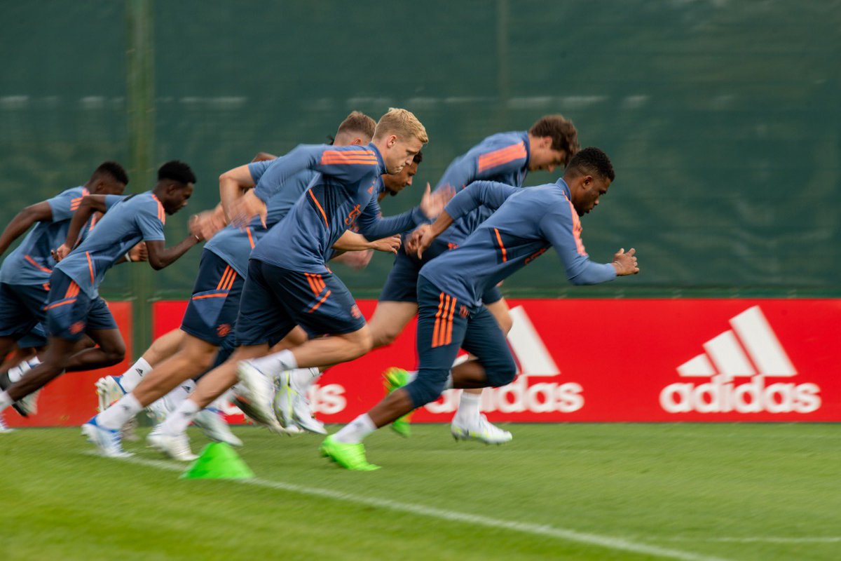 Donny van de Beek tweet media