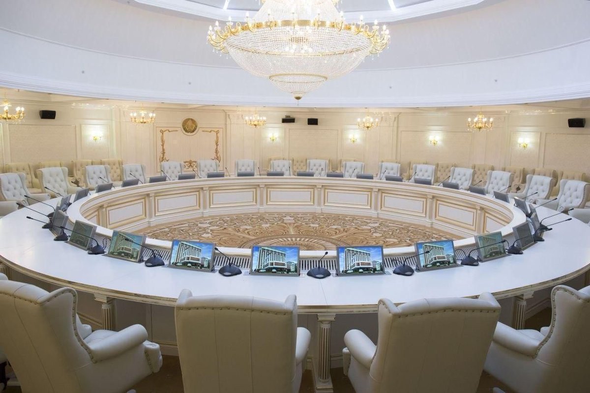 RF_OSCE's tweet photo. #Kobrinets: For 30 years we believed in possibility of “pan-European house”, for 8 years we hoped for peaceful solution to Ukrainian crisis through #Minsk agreements. We have not been heard. Now everyone will have to live in another, harsher reality https://t.co/ewbGsZGX85