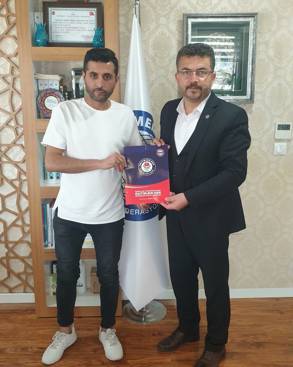 ACAR16RAMAZAN's tweet photo. #TuranPerde'yle Eğitim Bir Sen Bursa1 Nolu Şube olarak indirim anlaşması İmzaladık.
🔹️
Sendikamızla #TuranPerde arasında üyelerimiz ve birinci derece yakınlarına perde çeşitlerinde % 25 özel indirim uygulanması anlaşması imzalanmıştır. Hayırlı olsun.
⤵️
https://t.co/OohpBzDnfP https://t.co/kDRu1YnFxE
