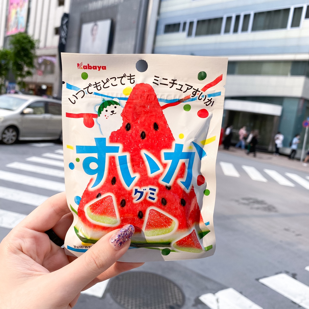 JapanCandyBox's tweet photo. 🍉 These watermelon-shaped gummies are perfect for summer! 🍉☀️🏖 TRY or PASS? 😜👉🏻 https://t.co/M8CgdagLxa

#japanesegummies #gummiesfromjapan #watermelongummies #kabayagummies https://t.co/dxBwPuQy8Q