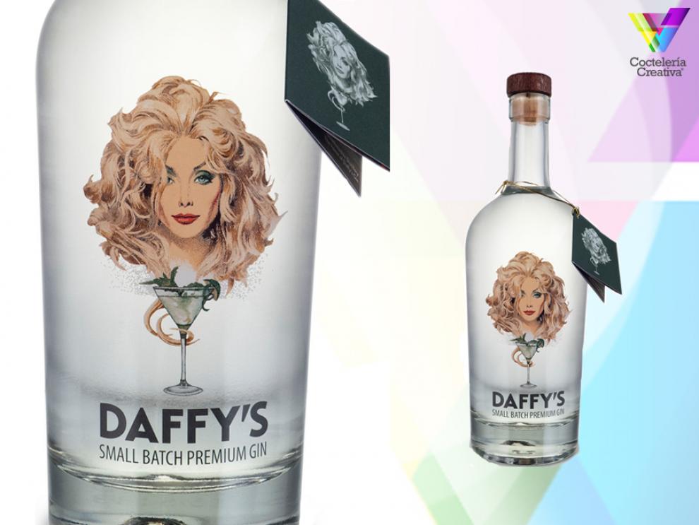 Desde su lanzamiento en diciembre de 2014, @Daffysgin ha ganado catas a ciegas y elogios en todo el mundo bit.ly/3pqeqMk #scottishspirits #destiladosescocia #scotlandisnow #scotlandisopen #daffysgin #ScottishGin #ginebra