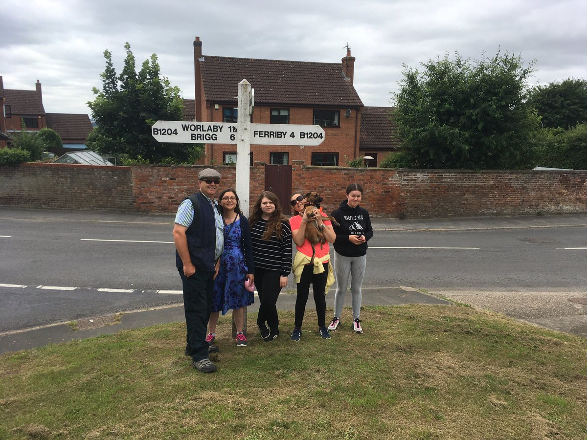 I’m doing another #poshfrock walk
Barton to Cadney (& maybe Howsham)
Saturday 23 July raising much needed funds for All Saints Cadney
It’ll be 20 miles, 9 churches & 1 churchwarden in a #poshfrock!
@MANDARINLEISURE @Cadney_Howsham @AuntieMongo @lincsblogger