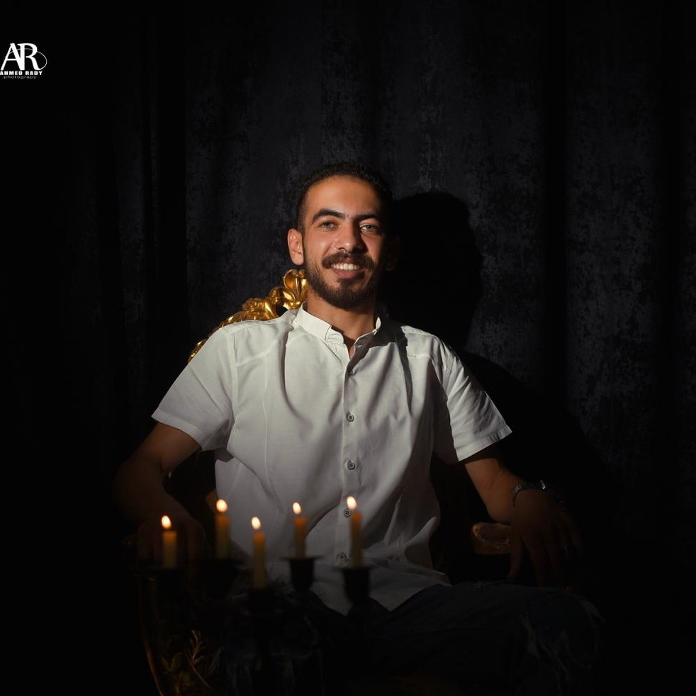 M7md_El_Sayed00's tweet photo. يمكن وجايز و كلو ع البايظ 👑

#صورة_ملف_شخصي_جديدة https://t.co/EA96XLP3D4